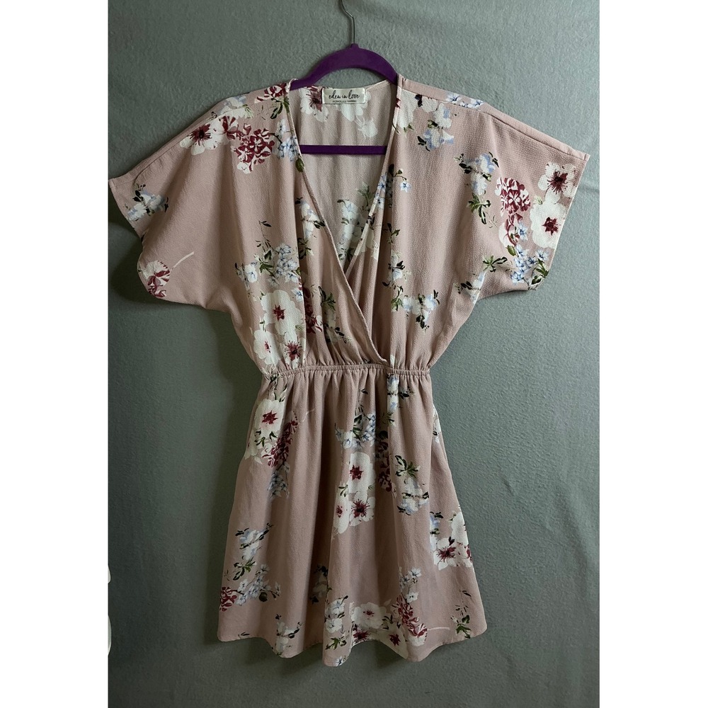 Eden In Love Floral Mini Dress‎ Women's Small Short Sleeve V Neck